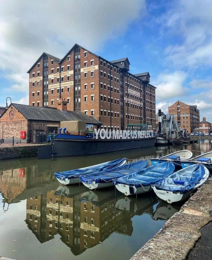 Stewart Docks Apartment Gloucester Extérieur photo